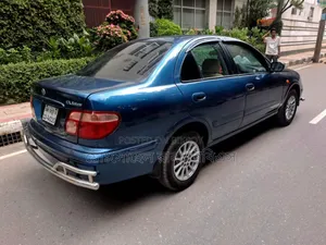 Nissan Sunny 2001 Blue