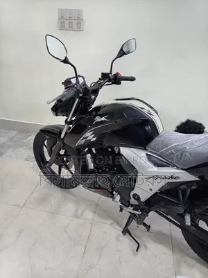 TVS Apache 160 4V 2022 Black