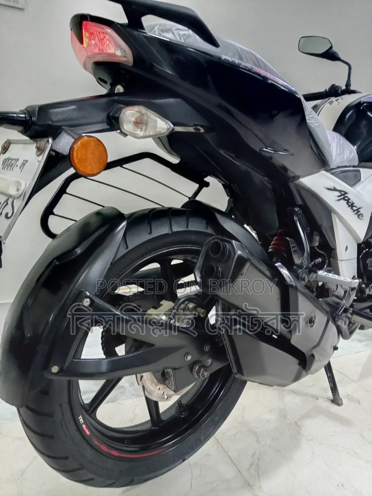 TVS Apache 160 4V 2022 Black