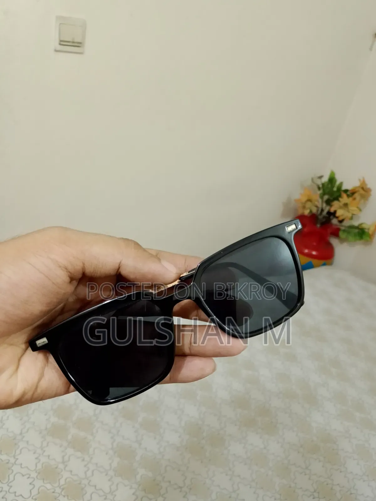 কালো সানগ্লাস