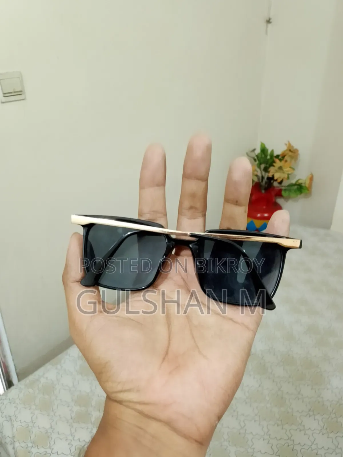 কালো সানগ্লাস