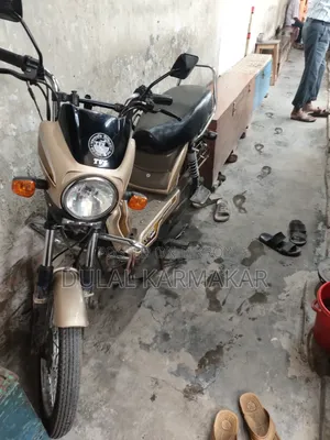 TVS XL 100 Comfort 2025 Gold