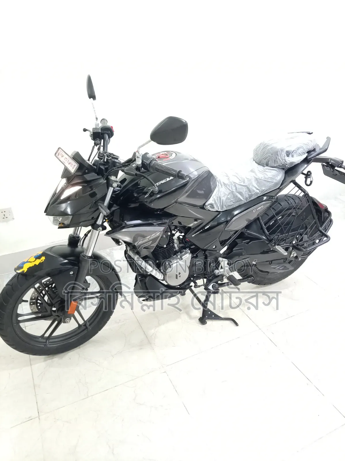হিরো এক্সট্রিম ১২৫আর ২০২৫ ব্ল্যাক