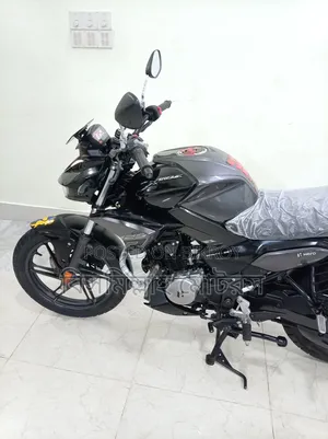হিরো এক্সট্রিম ১২৫আর ২০২৫ ব্ল্যাক