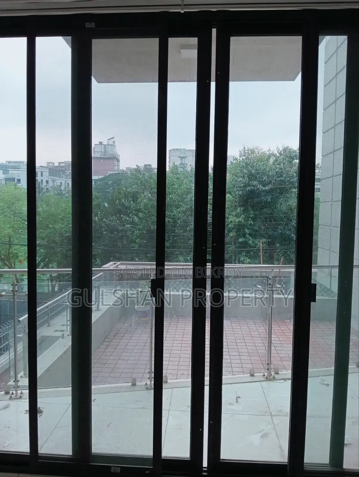 4-Bedroom Apartment in Gulshan 2 for rent