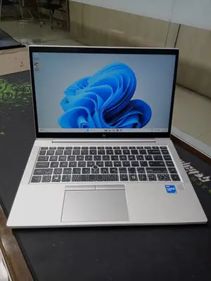 Laptop HP EliteBook 850 8GB Intel Core i5 SSD 256GB