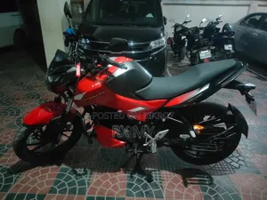 Hero Thriller 160R 2023 Red