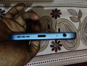 টেকনো স্পার্ক ৪০ ১২৮ জিবি নীল