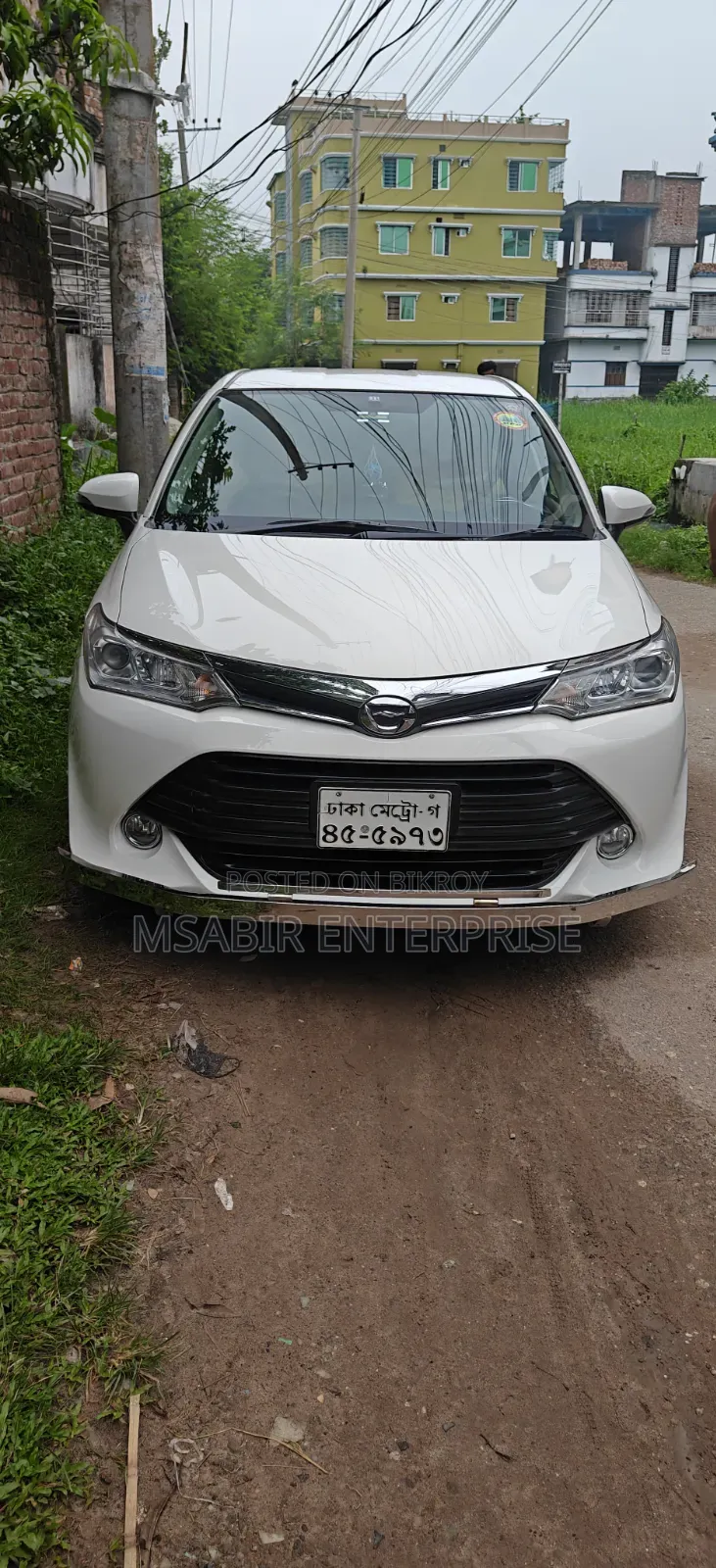 টয়োটা অ্যাক্সিও ২০১৫ হোয়াইট