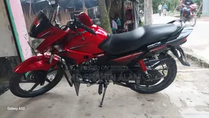 হিরো গ্ল্যামার ২০১৮ রেড