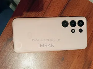 আইটেল ৮ জিবি হোয়াইট
