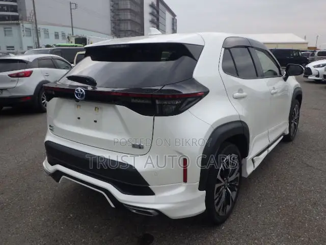 Toyota Yaris Cross 2021 Pearl