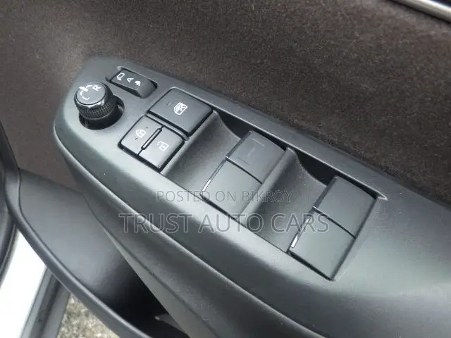 Toyota Yaris Cross 2021 Pearl