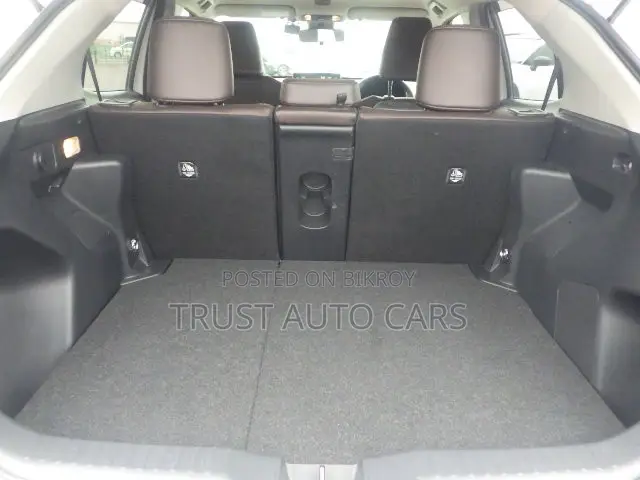 Toyota Yaris Cross 2021 Pearl
