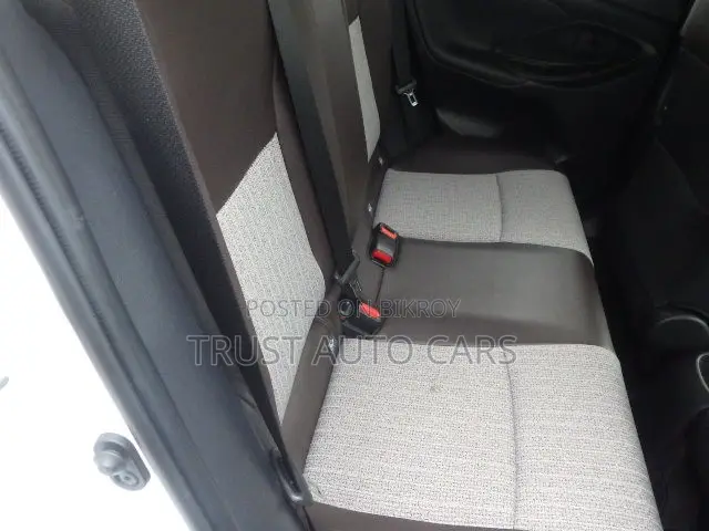 Toyota Yaris Cross 2021 Pearl