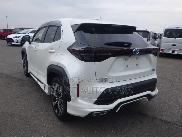 Toyota Yaris Cross 2021 Pearl