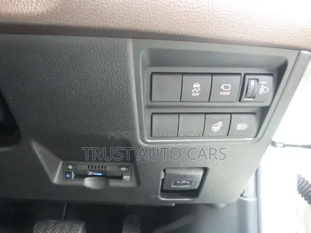 Toyota Yaris Cross 2021 Pearl