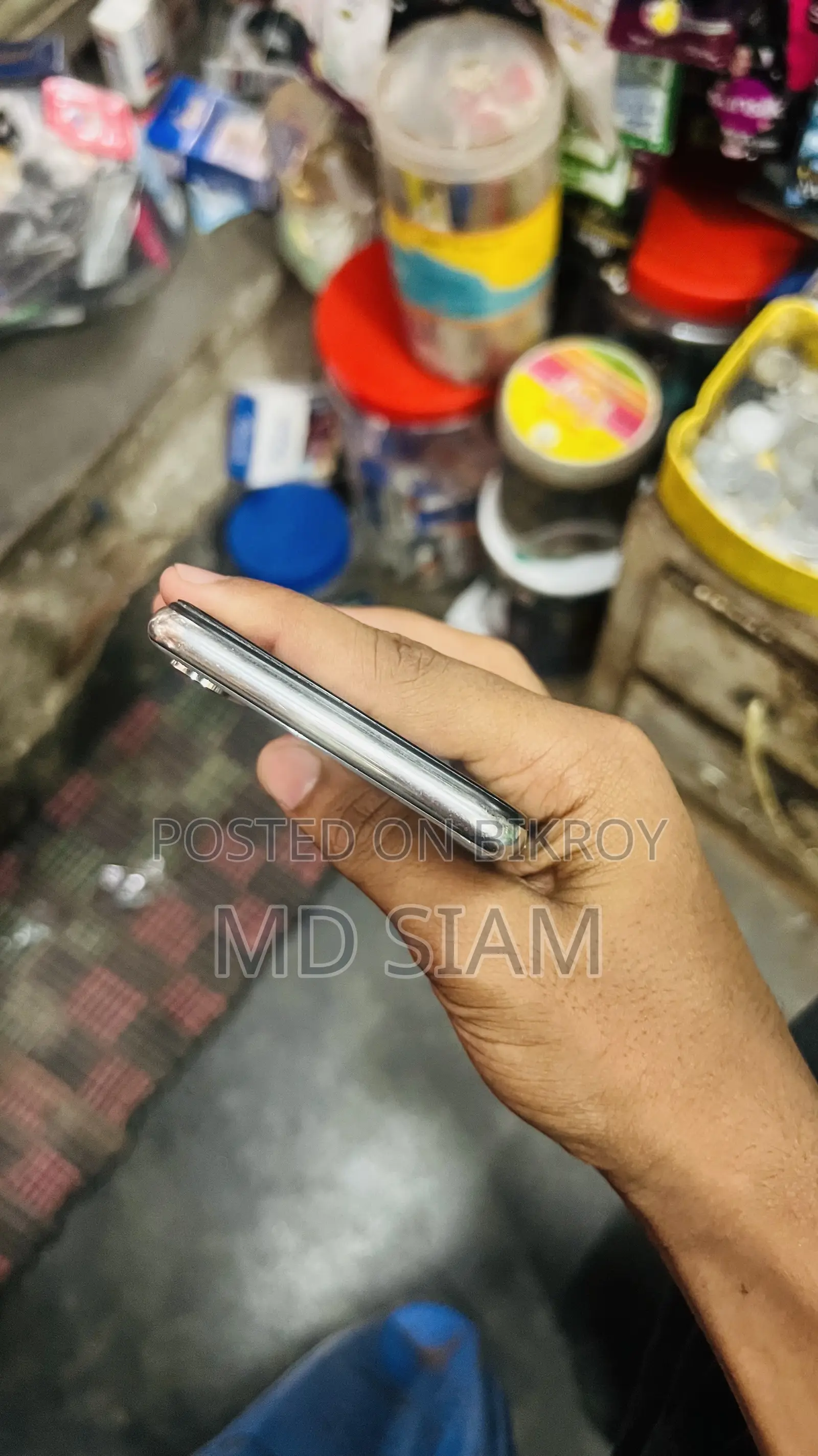 Apple iPhone X 64 GB White