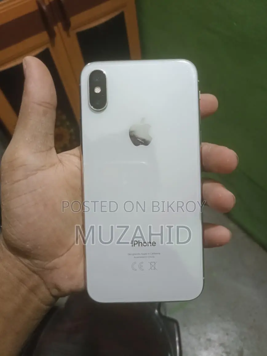 Apple iPhone X 64 GB White