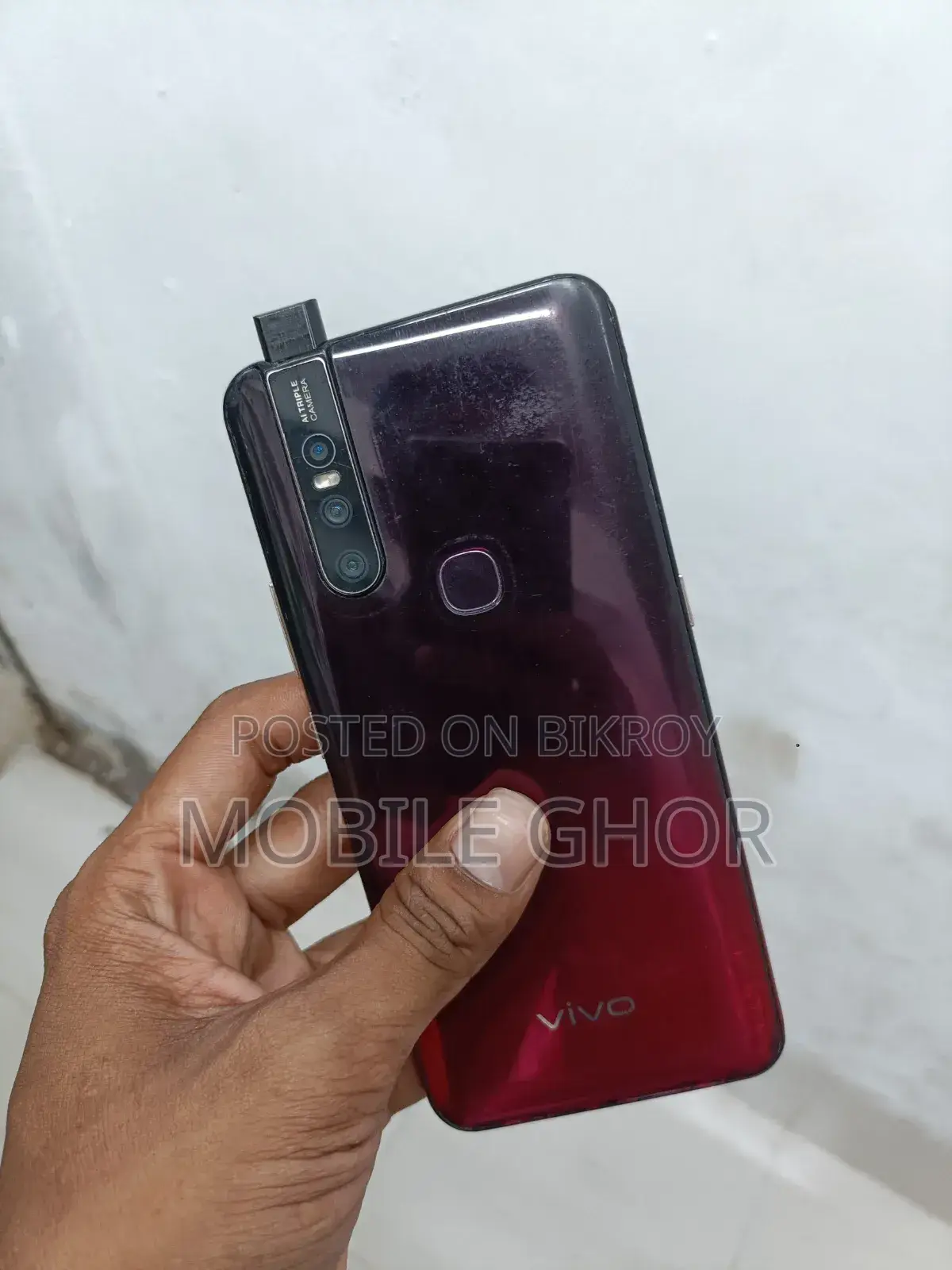 ভীভো ভি১৫ ১২৮ জিবি রেড