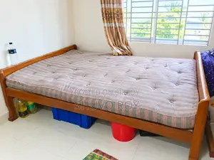 কাঠের খাট ও তোশক