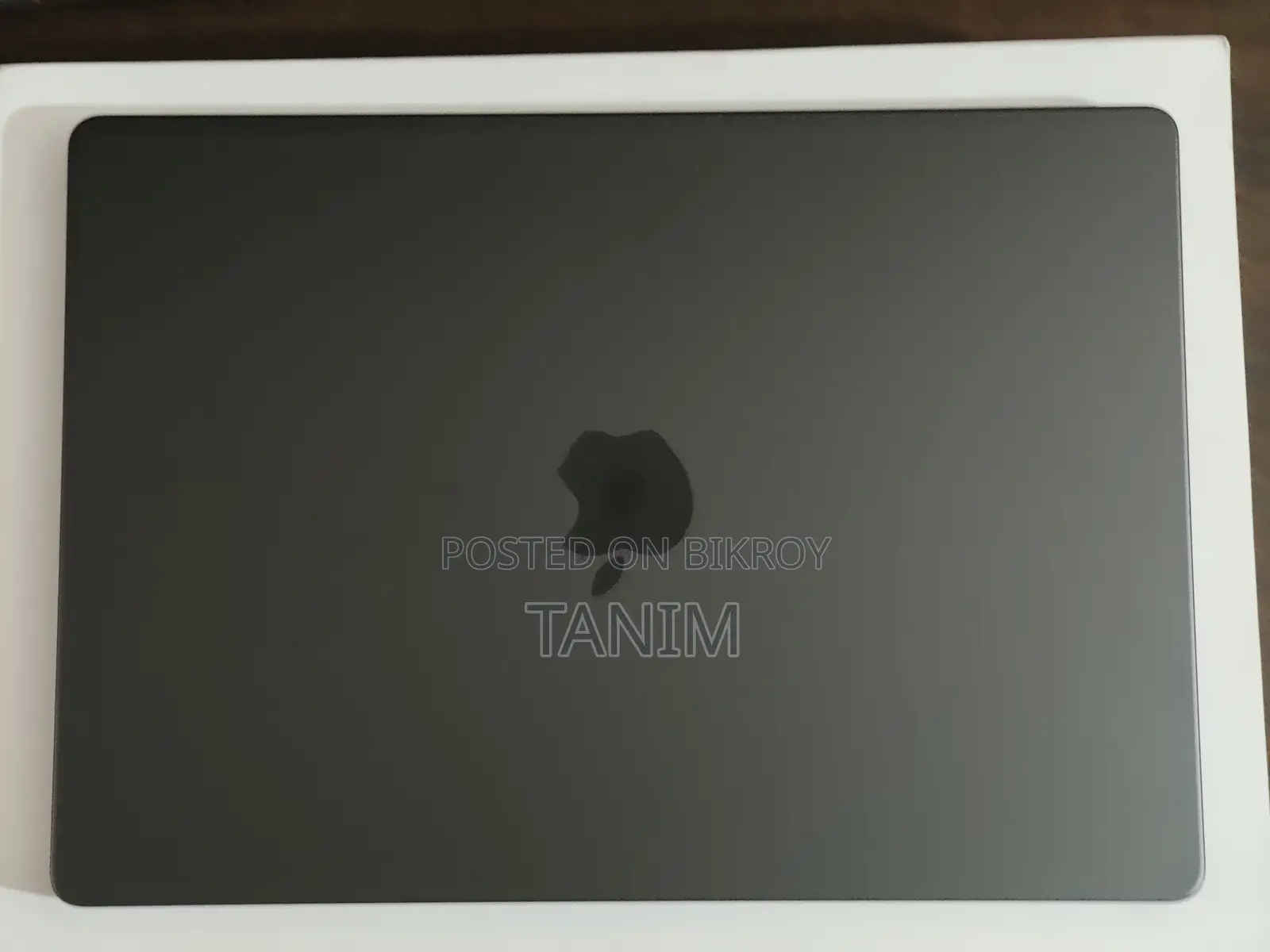 New Laptop Apple MacBook Pro 2024 M4 16GB Apple M4 SSD 512GB