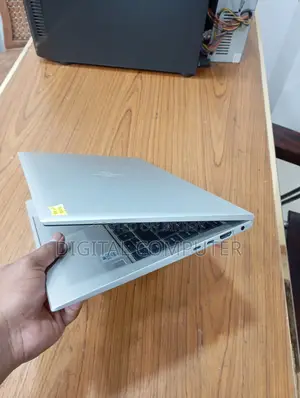 Laptop HP EliteBook 840 G7 8GB Intel Core I5 SSD 256GB