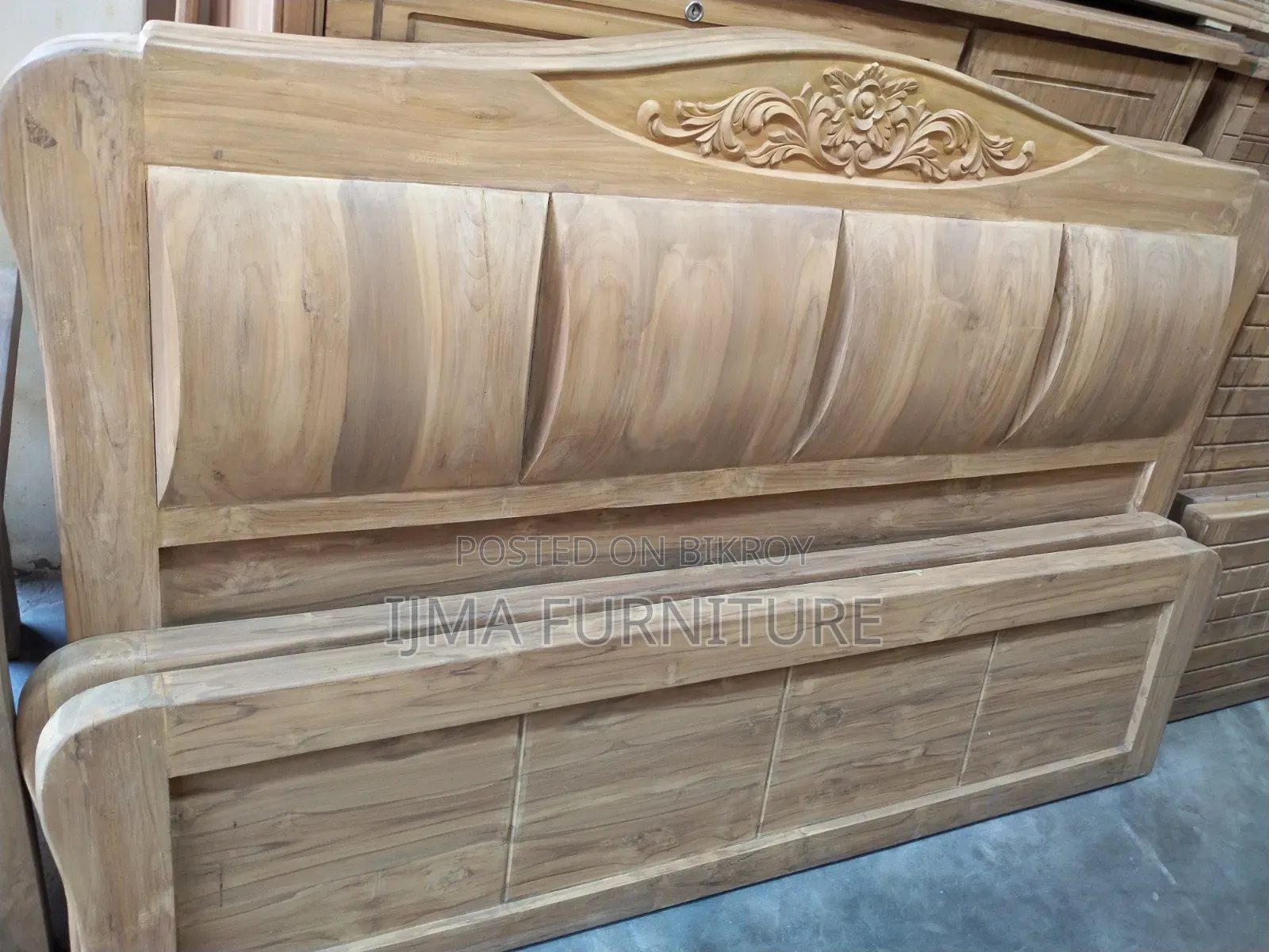 সেগুন কাঠের বক্সখাট
