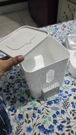 অটোমেটিক ক্যাট ফিডার