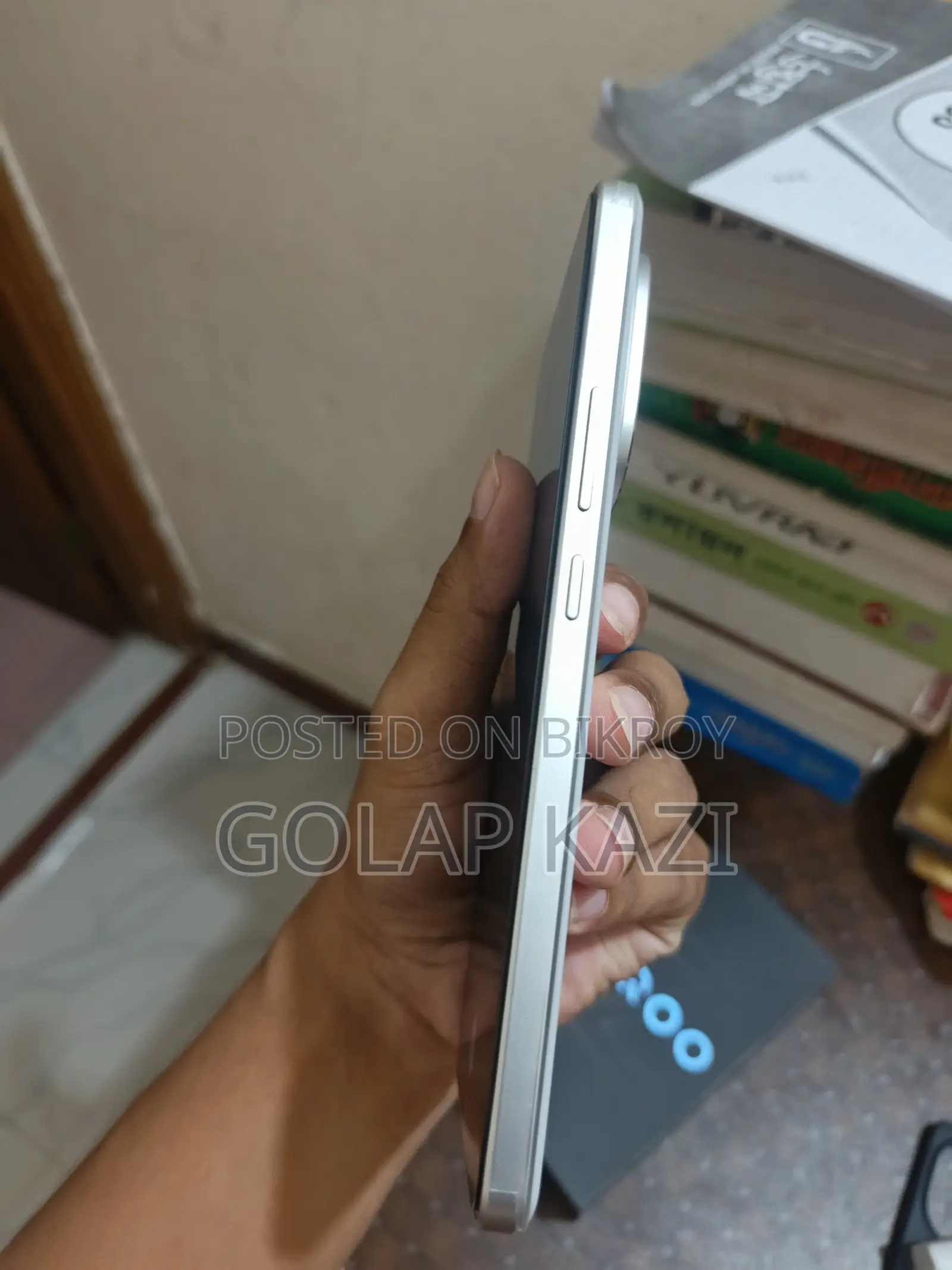 iQOO Z10 256 GB White