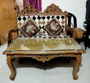 Victorian Carved Wooden Sofa Set – 5 Seater (2+2+1) + Tea Table