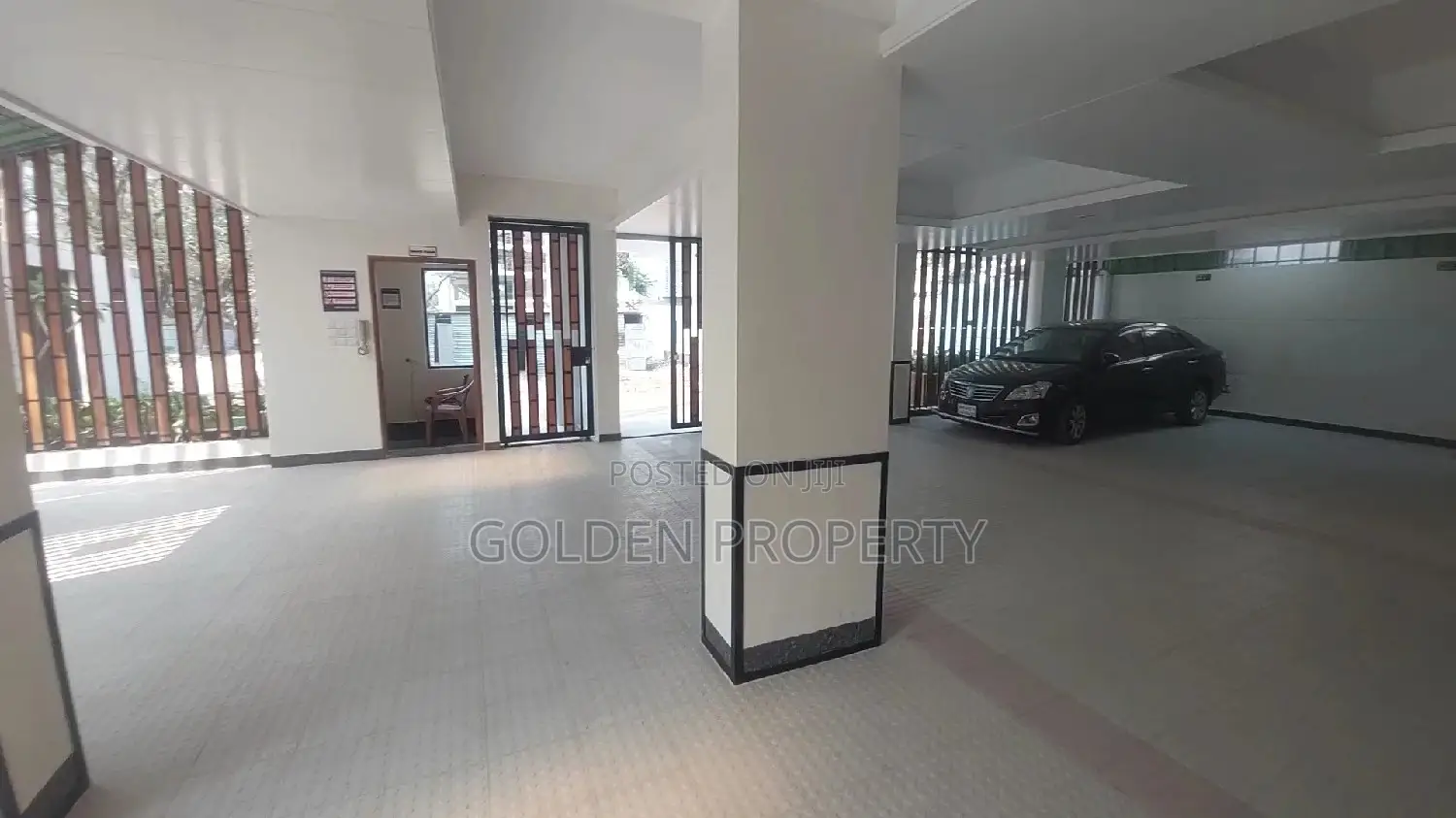 3bdrm Apartment in 1500 Sft Used Flat, Basundhara for sale