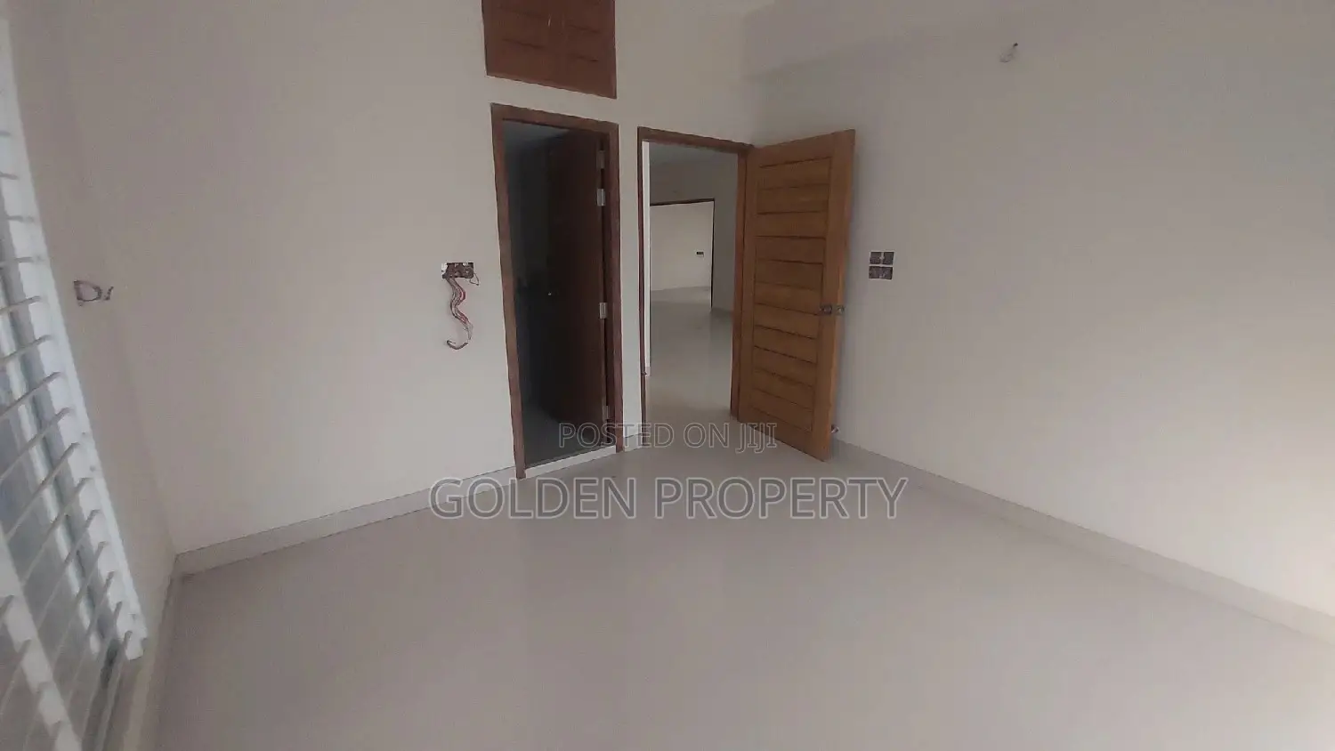 3bdrm Apartment in 1500 Sft Used Flat, Basundhara for sale