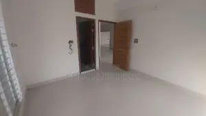 3bdrm Apartment in 1500 Sft Used Flat, Basundhara for sale