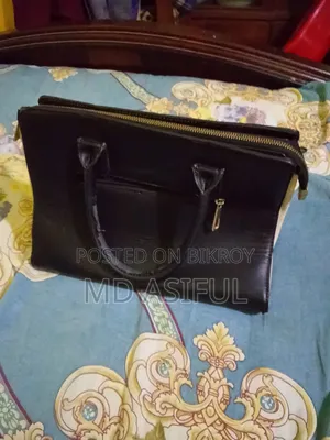 একটি মহিলাদের ব্যাগ