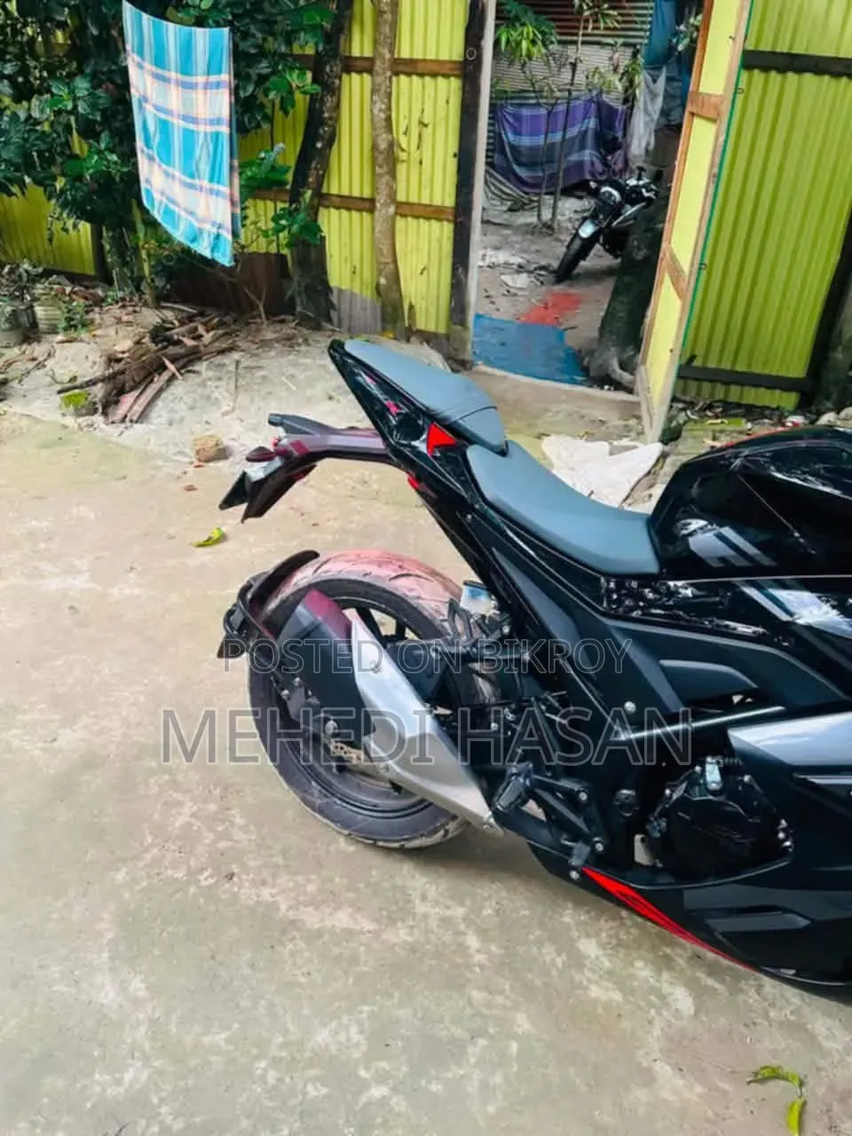 নতুন জিপিক্স লিজেন্ড ২৫০ টুইন ২০২৬ ব্ল্যাক