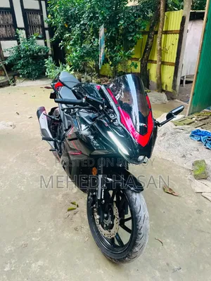 নতুন জিপিক্স লিজেন্ড ২৫০ টুইন ২০২৬ ব্ল্যাক