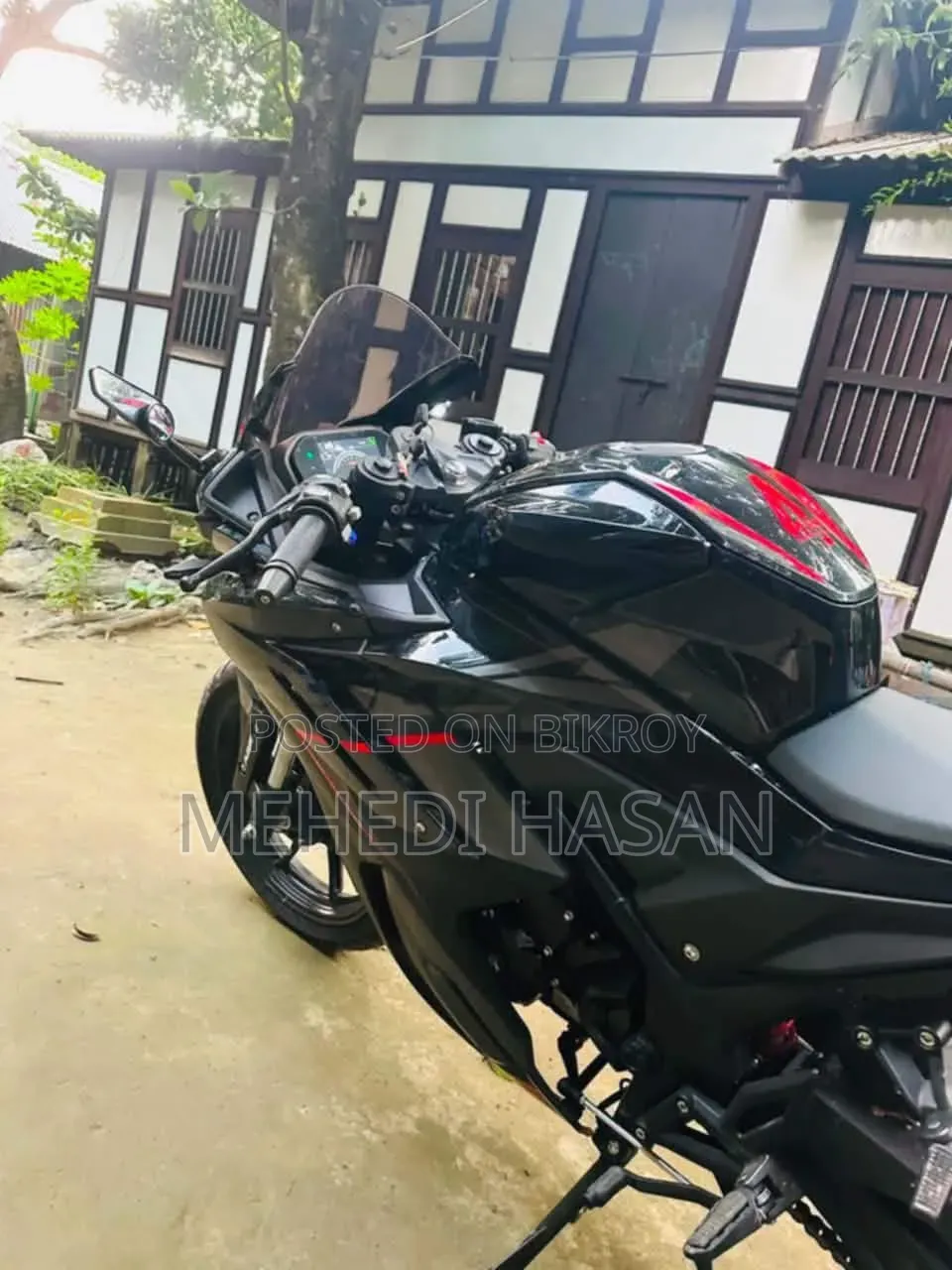 নতুন জিপিক্স লিজেন্ড ২৫০ টুইন ২০২৬ ব্ল্যাক