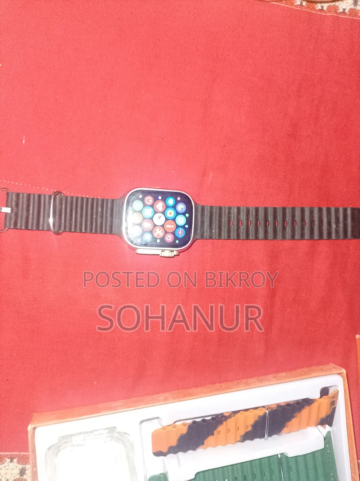 Y80 Ultra Smart Watch.