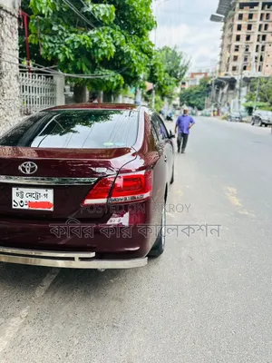 Toyota Premio 2018 Maroon