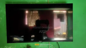 ৩২" হাইসেন্স বর্ডারলেস অ্যান্ড্রয়েড টিভি