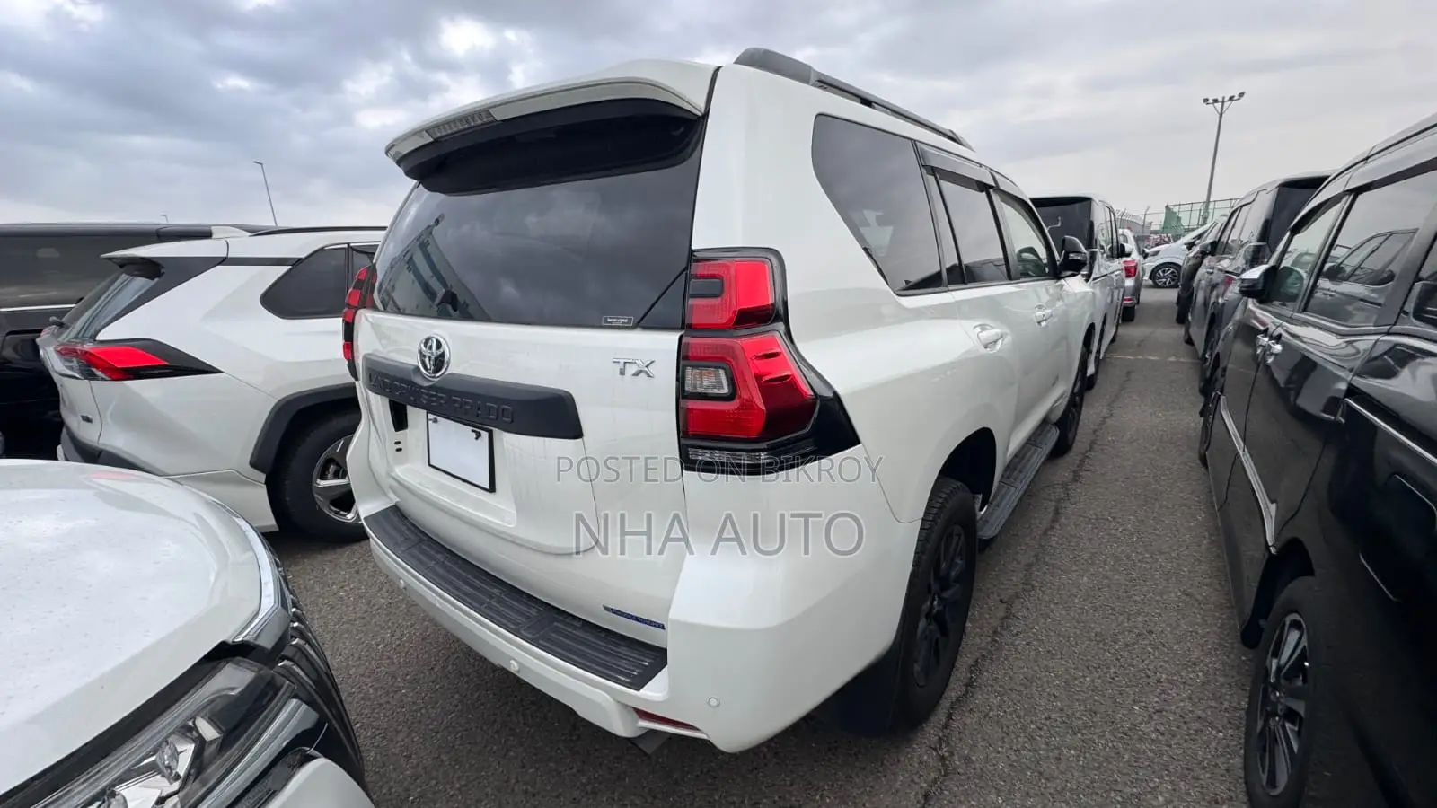 Toyota Land Cruiser Prado 2022 Pearl