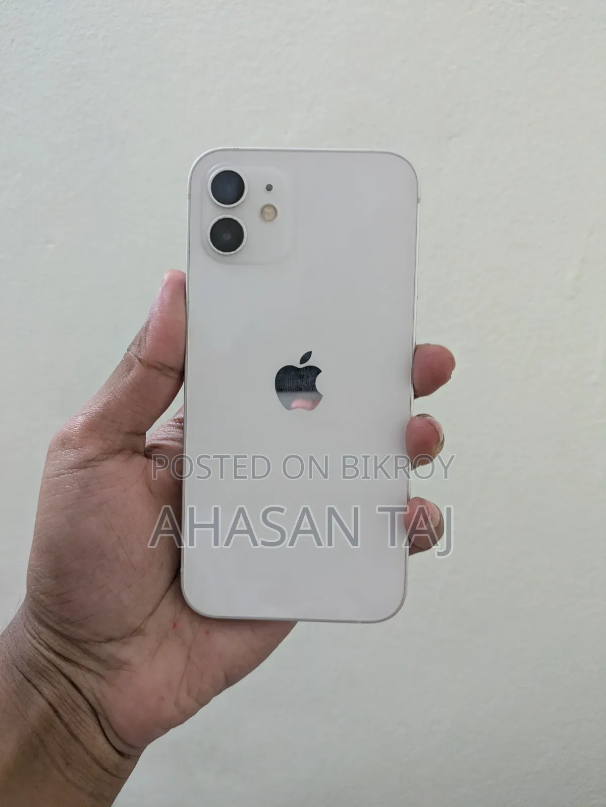 অ্যাপল আইফোন ১২ ৬৪ জিবি সাদা