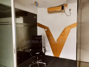 Commercial 2400 SQ FT Office Space For Rent in Banani