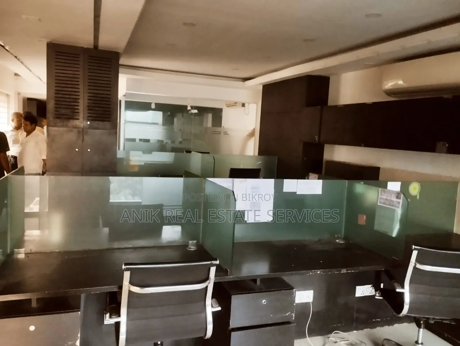 Commercial 2400 SQ FT Office Space For Rent in Banani