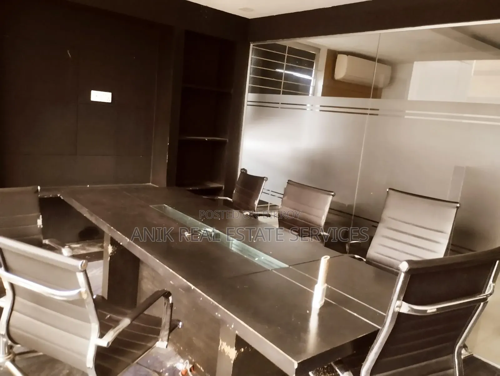 Commercial 2400 SQ FT Office Space For Rent in Banani