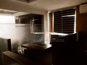 Commercial 2400 SQ FT Office Space For Rent in Banani