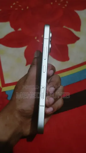 অনার ৬০০ ২৫৬ জিবি সাদা