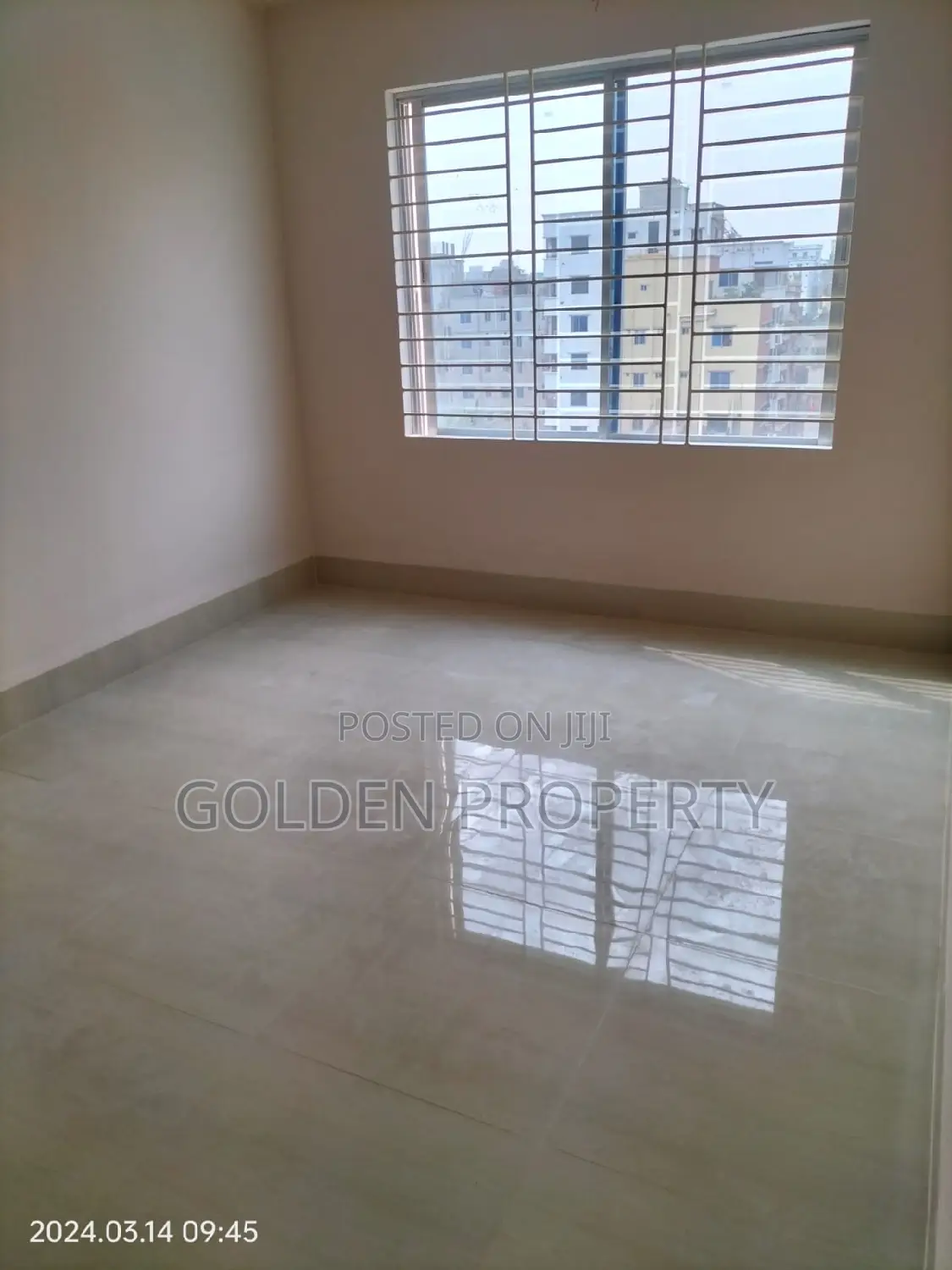 4bdrm Apartment in বসুন্ধরায় ১৮১২, Basundhara for sale