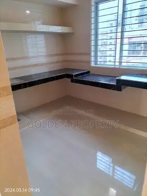 4bdrm Apartment in বসুন্ধরায় ১৮১২, Basundhara for sale